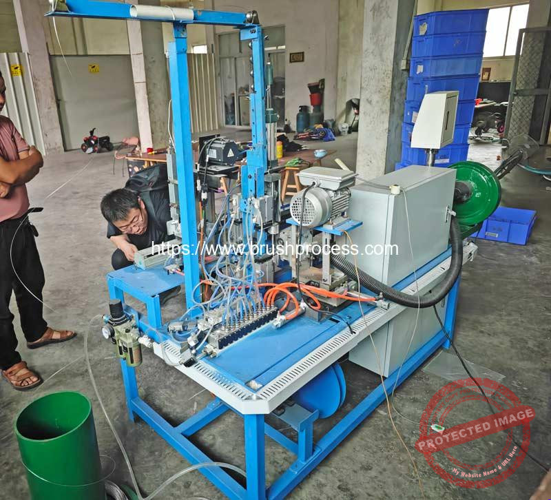 Brush Making Machine Operator Full Automatic Straw Clean Brush Making Machine - Paint Brush Making ...