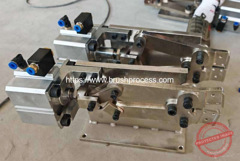 Manual Twisted Wire Brush Cutting Machine 11 Pneumatic-Type-Manual-Twisted-Wire-Brush-Cutting-Machine