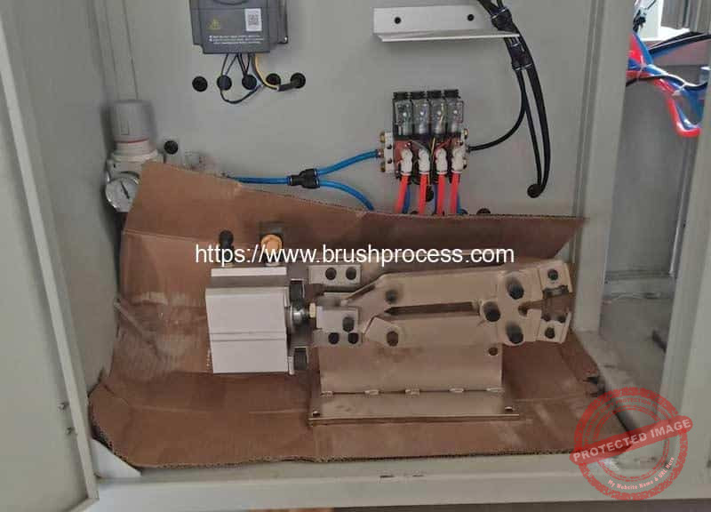 Automatic Twisted Wire Clean Brush Making Machine for Iran Customer 7 Automatic-Twisted-Wire-Clean-Brush-Making-Machine-Brush-Cutter-for-Iran-Customer